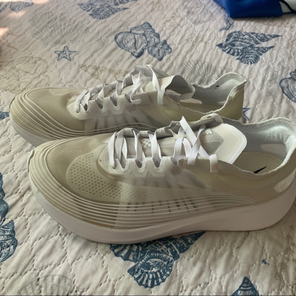 Nike Zoom Fly SP Mens White Volt Glow sz 10.5